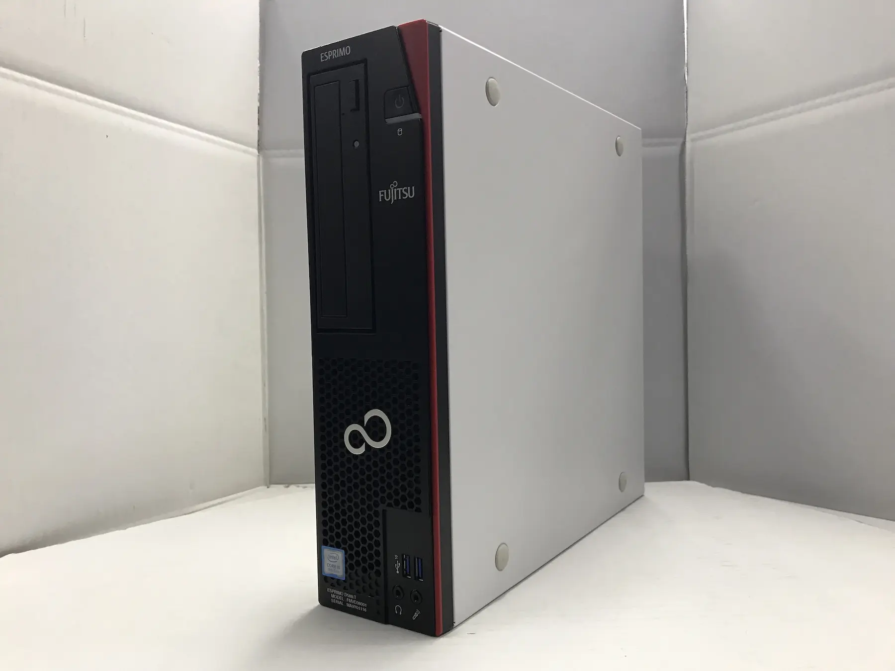 富士通 ESPRIMO D588/T