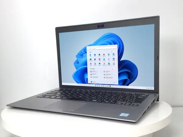 VAIO Pro PG VJPG11C11N シルバー（訳あり）(CPU：Core i5 8250U