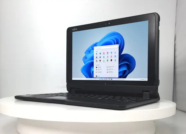 富士通 ARROWS Tab Q508/SE