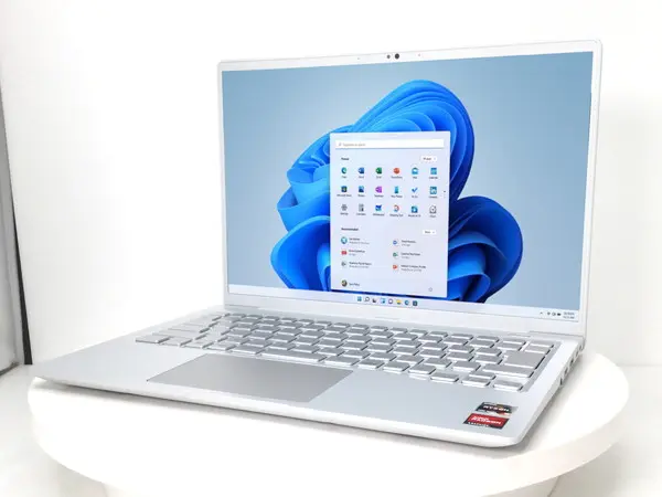 富士通 LIFEBOOK MH55/J1 ファインシルバー