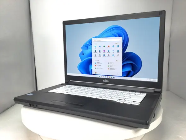 富士通 LIFEBOOK A579/A（第8世代CPU）