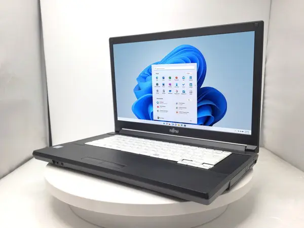 富士通 LIFEBOOK A579/A（第8世代CPU）