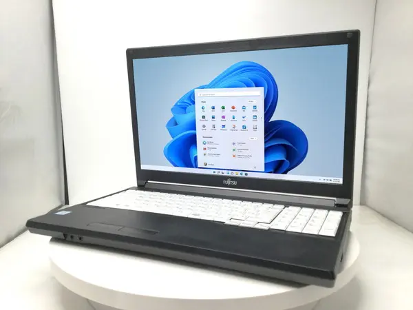 富士通 LIFEBOOK A579/A（第8世代CPU）