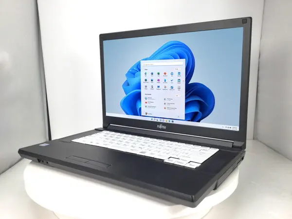 富士通 LIFEBOOK A579/A（第8世代CPU）