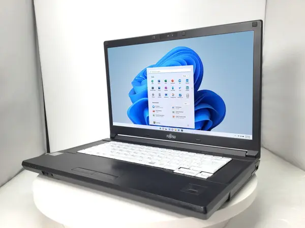 富士通 LIFEBOOK A577/S（第7世代CPU）