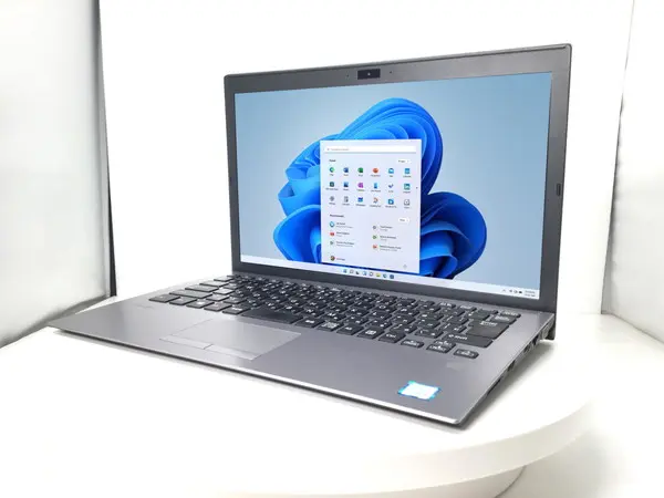 VAIO Pro PG VJPG11C11N シルバー（第8世代CPU）