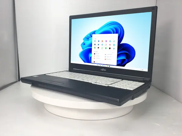 富士通 LIFEBOOK A579/A（第8世代CPU）