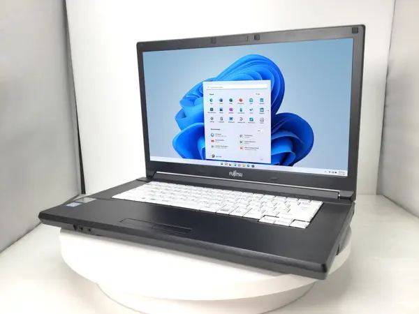 富士通 LIFEBOOK A577/R（第7世代CPU）