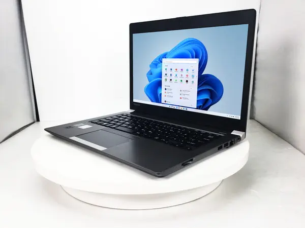 東芝 dynabook R63/P（第5世代CPU）
