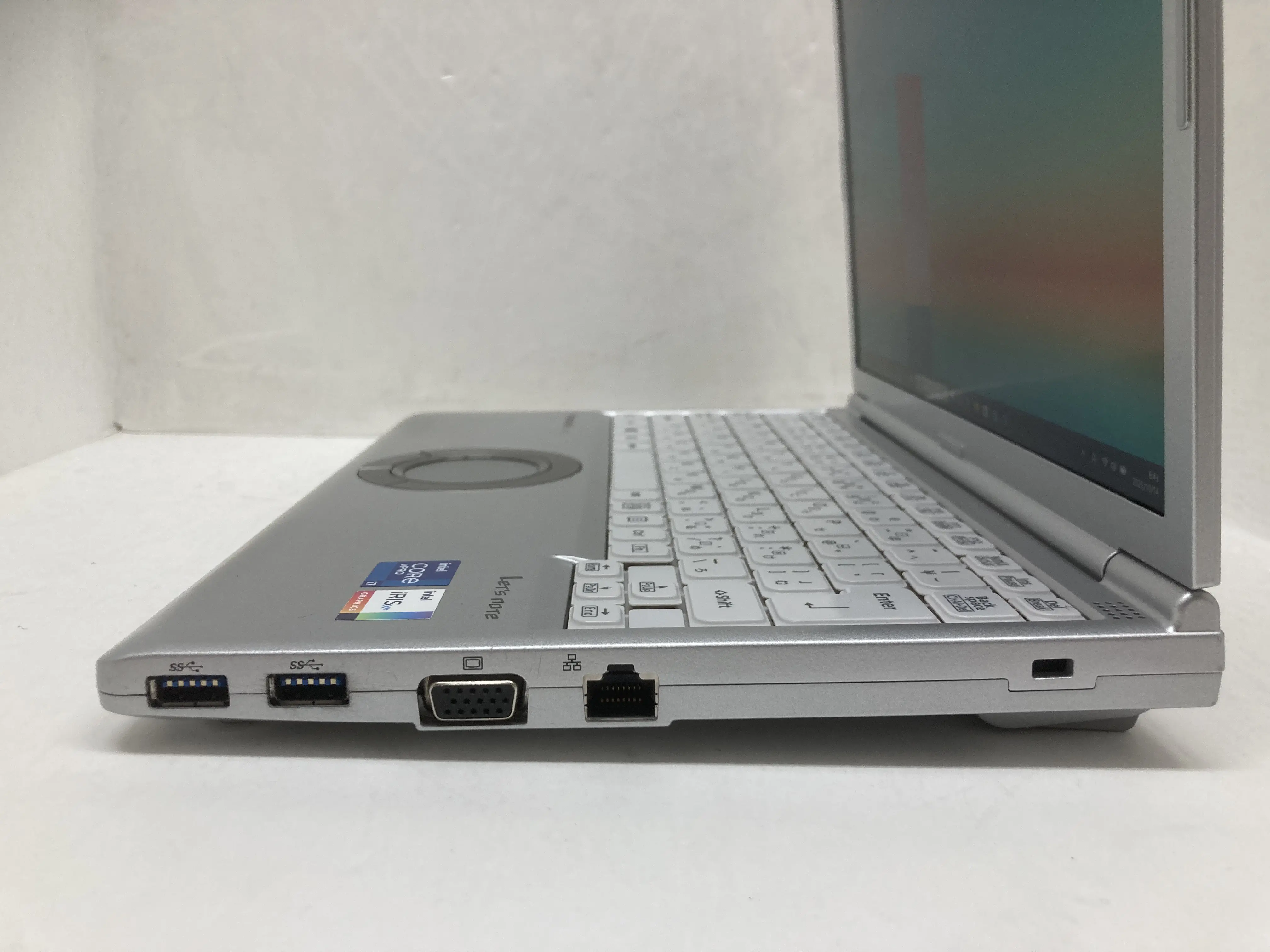 Let's note SV1(CPU： Core i7 1185G7 3GHz/メモリ：32GB/SSD：256GB)