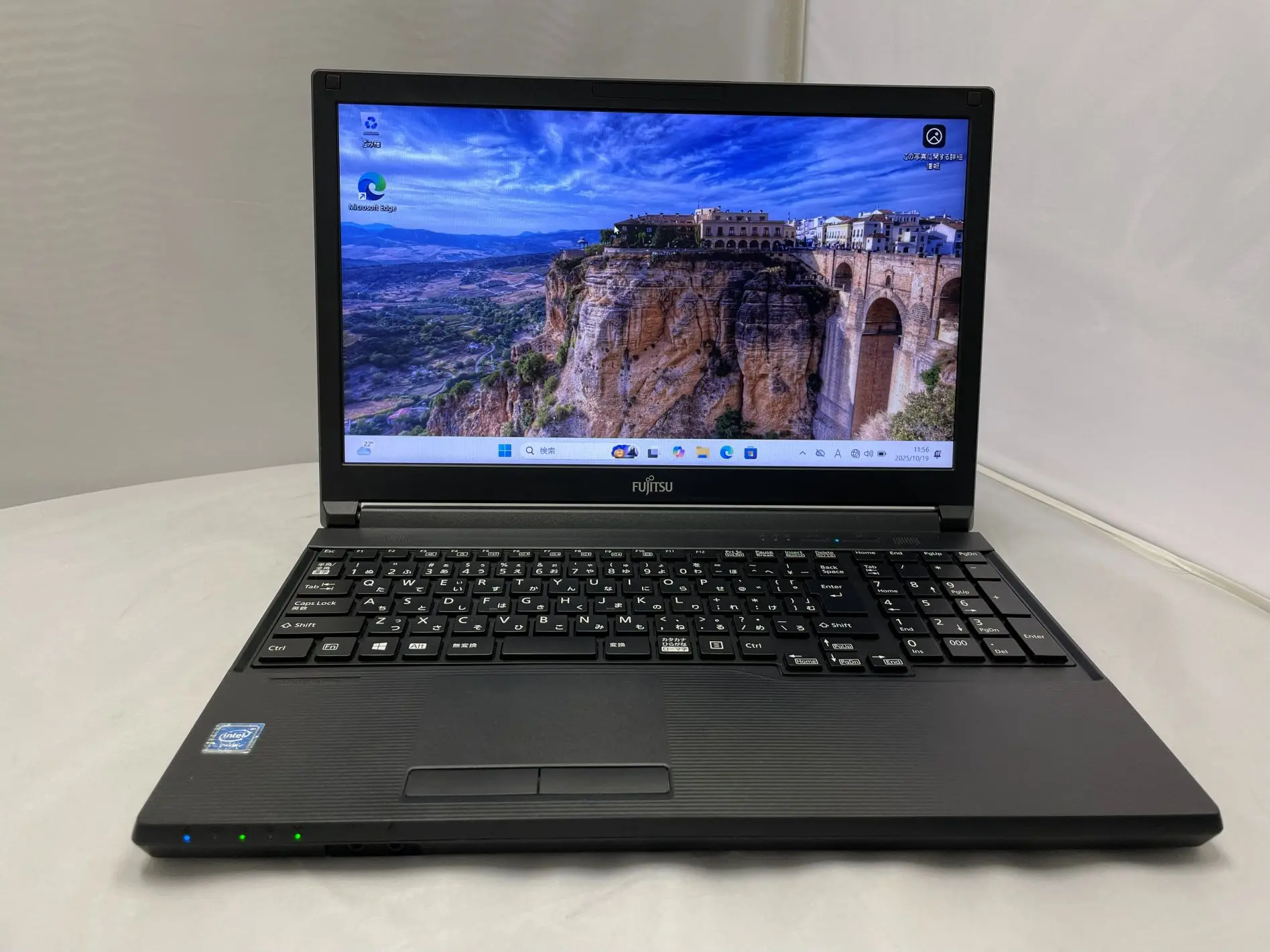 FUJITSU LIFEBOOK A579/B（第8世代）