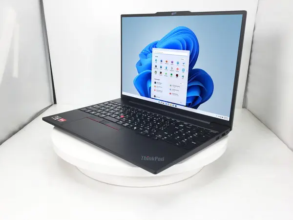 Lenovo ThinkPad E16 Gen 2 AMD