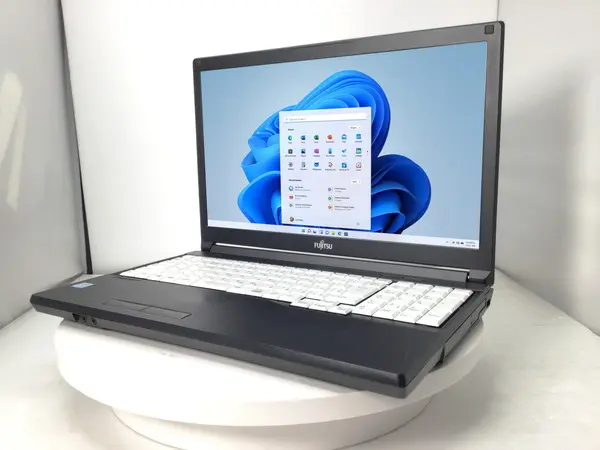 富士通 LIFEBOOK A579/A（第8世代CPU）