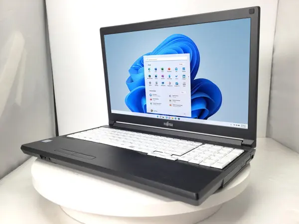 富士通 LIFEBOOK A579/A（第8世代CPU）