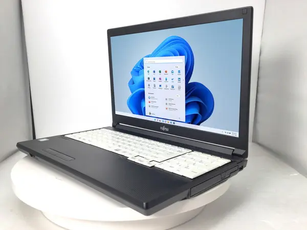 富士通 LIFEBOOK A579/A（第8世代CPU）