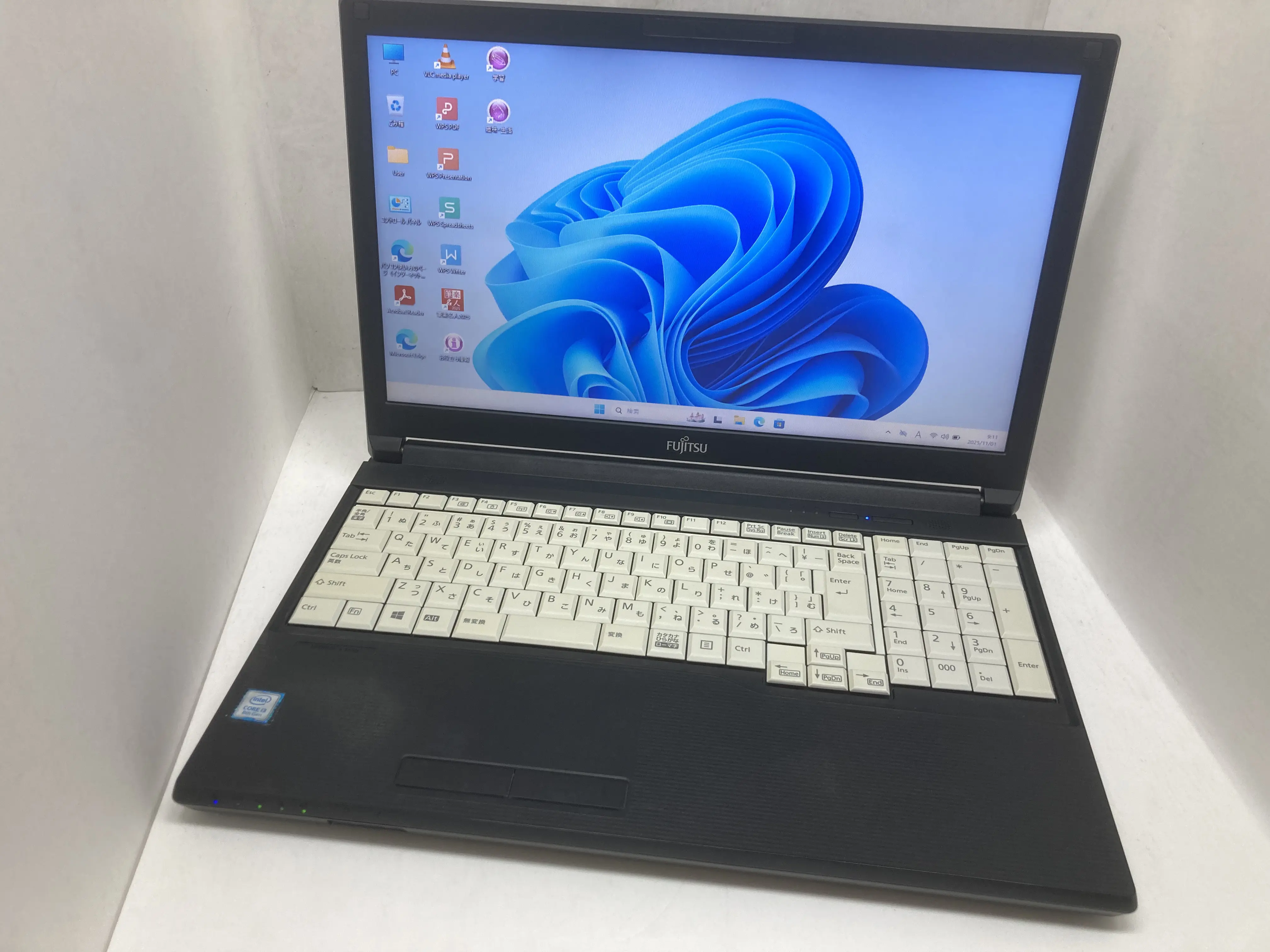 FUJITSU LIFEBOOK A579/A（第8世代Corei3）