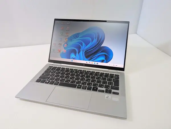 HP EliteBook x360 1030 G7（第10世代CPU）タッチパネルで操作自由自在！