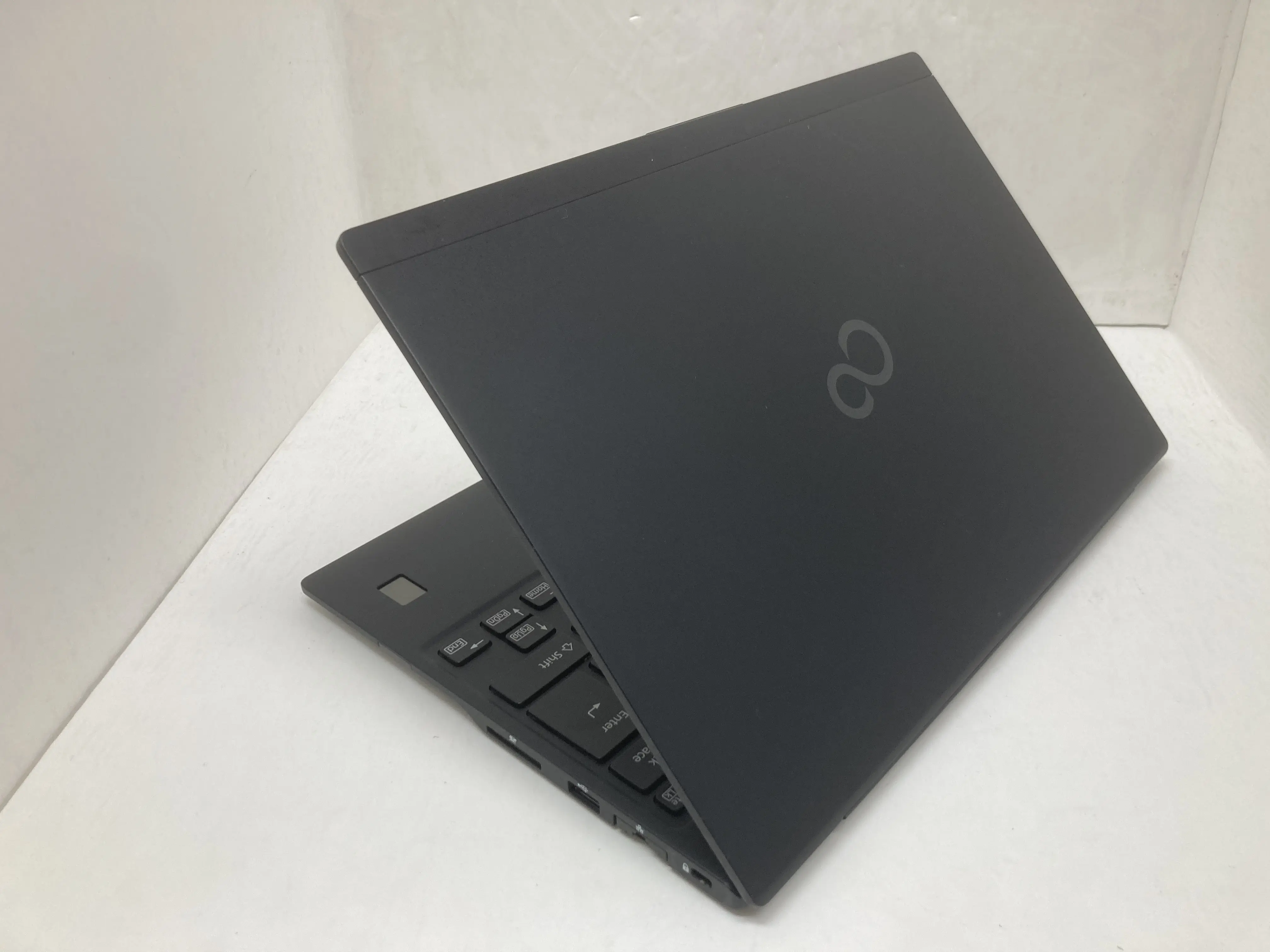 #759 富士通 LIFEBOOK U9310/D i5 10310U 8GB LIFEBOOK U9310/D(CPU： Core i5 10310U 1.7GHz/メモリ：8GB/SSD：128GB)
