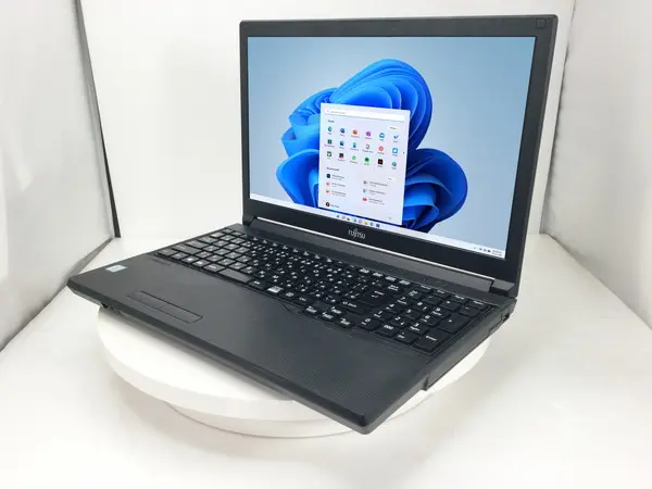 富士通 LIFEBOOK A579/A（第8世代CPU）