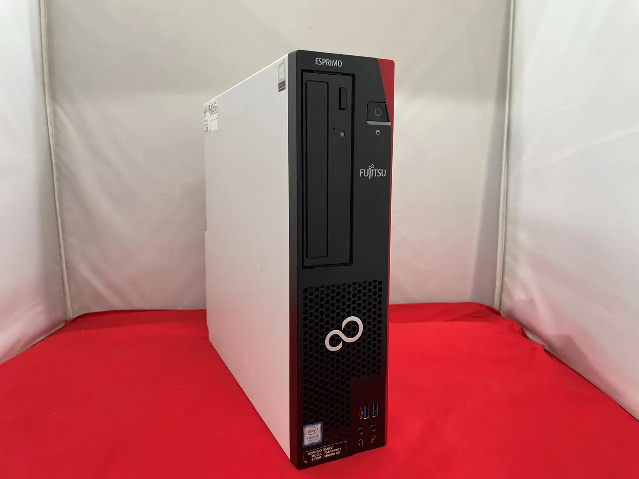 富士通 ESPRIMO D588/V（第8世代CPU）