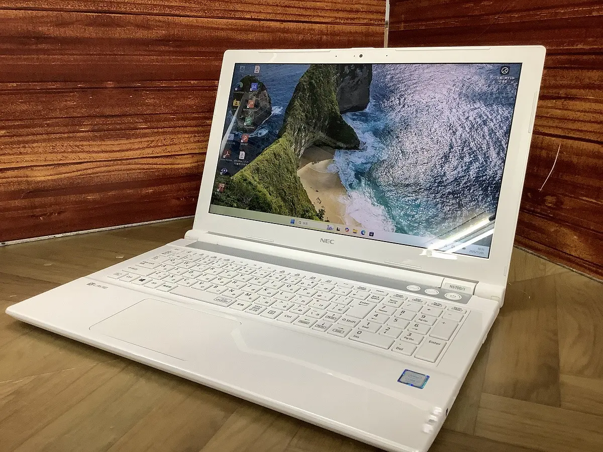 NEC LAVIE Note Standard NS700/JAW