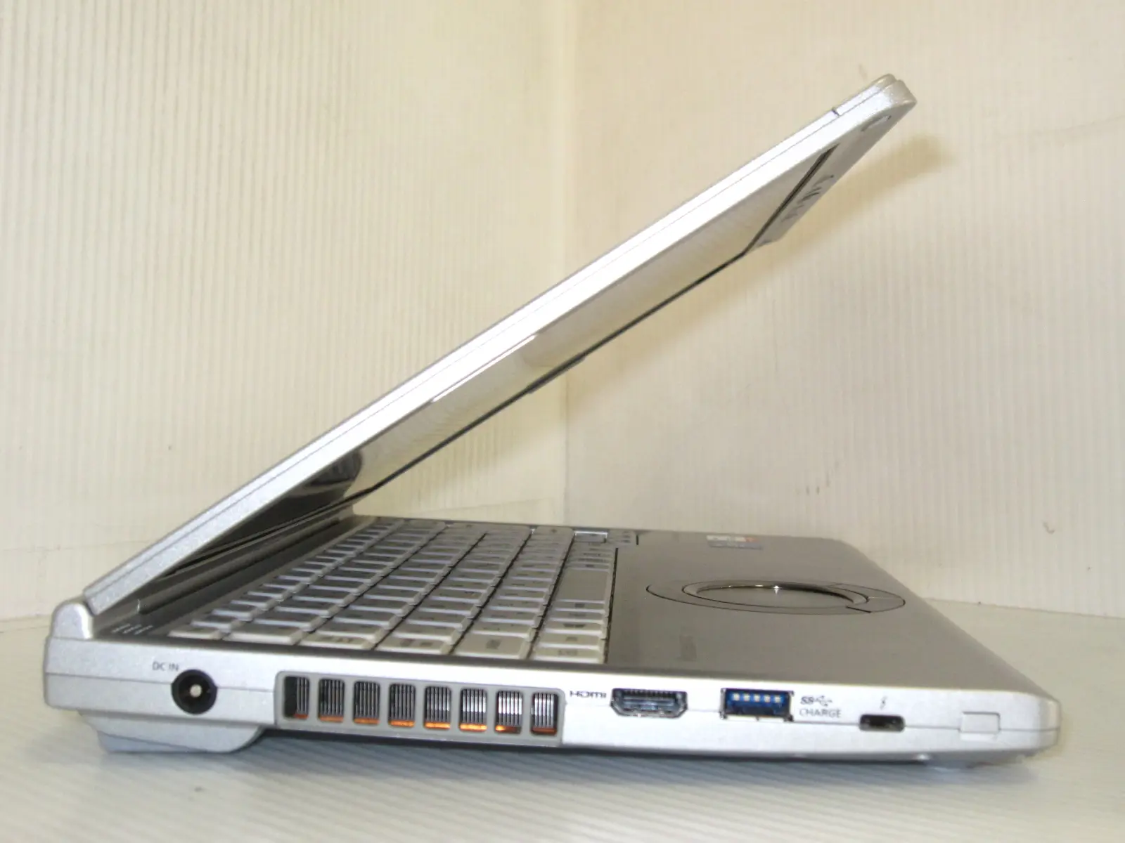 Panasonic Let's note CF-SV1S14VS (第11世代CPU・SSD1TBモデル)