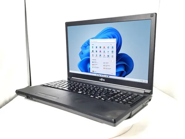富士通 LIFEBOOK A579/A（第8世代CPU）