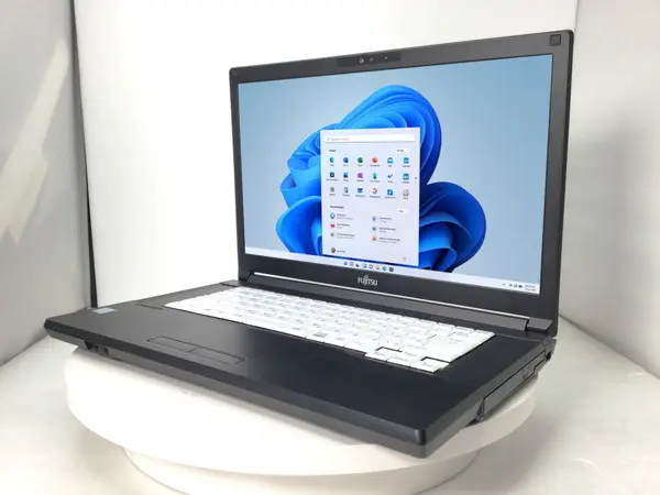 富士通 LIFEBOOK A579/B（第8世代CPU）