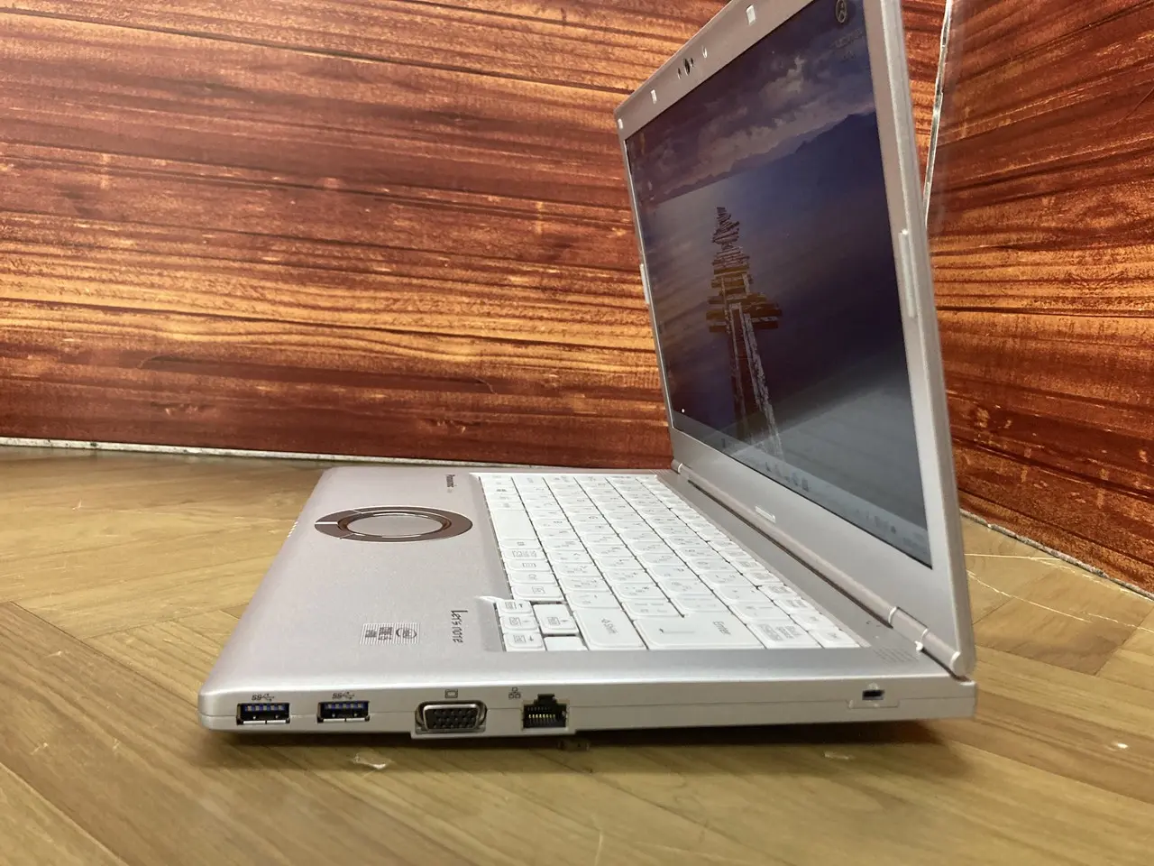 #751 Let’s Note CF-LV9 i5-10310U 8GB 256 Panasonic Let's Note CF-SV9 i5-10310U 16GB 256GB SSD 12.1 WUXGA Wi