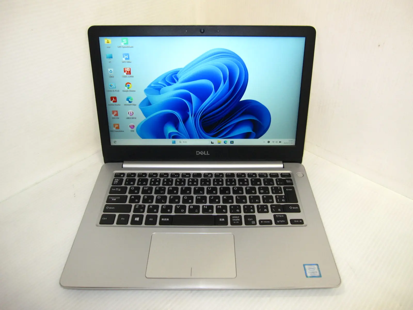 DELL Inspiron 13 5370 (第7世代CPU)