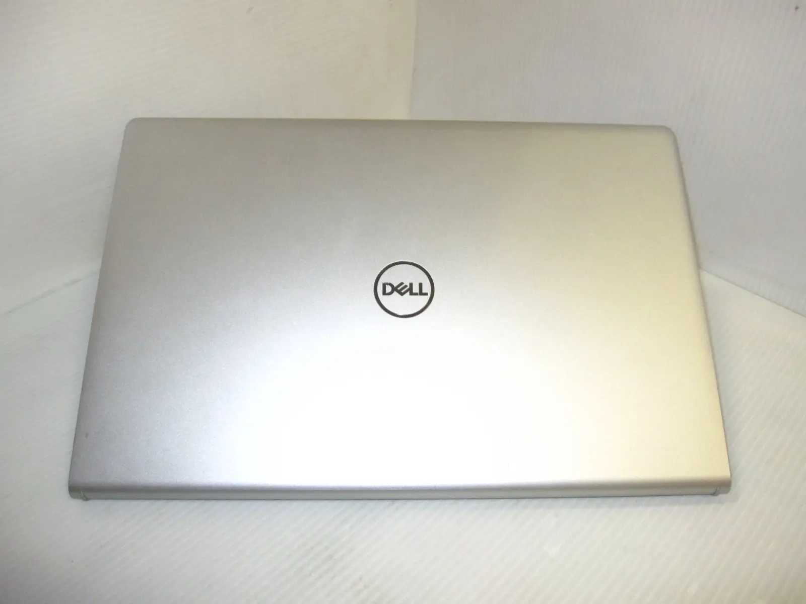 DELL Inspiron 15 3520 (第12世代CPU)