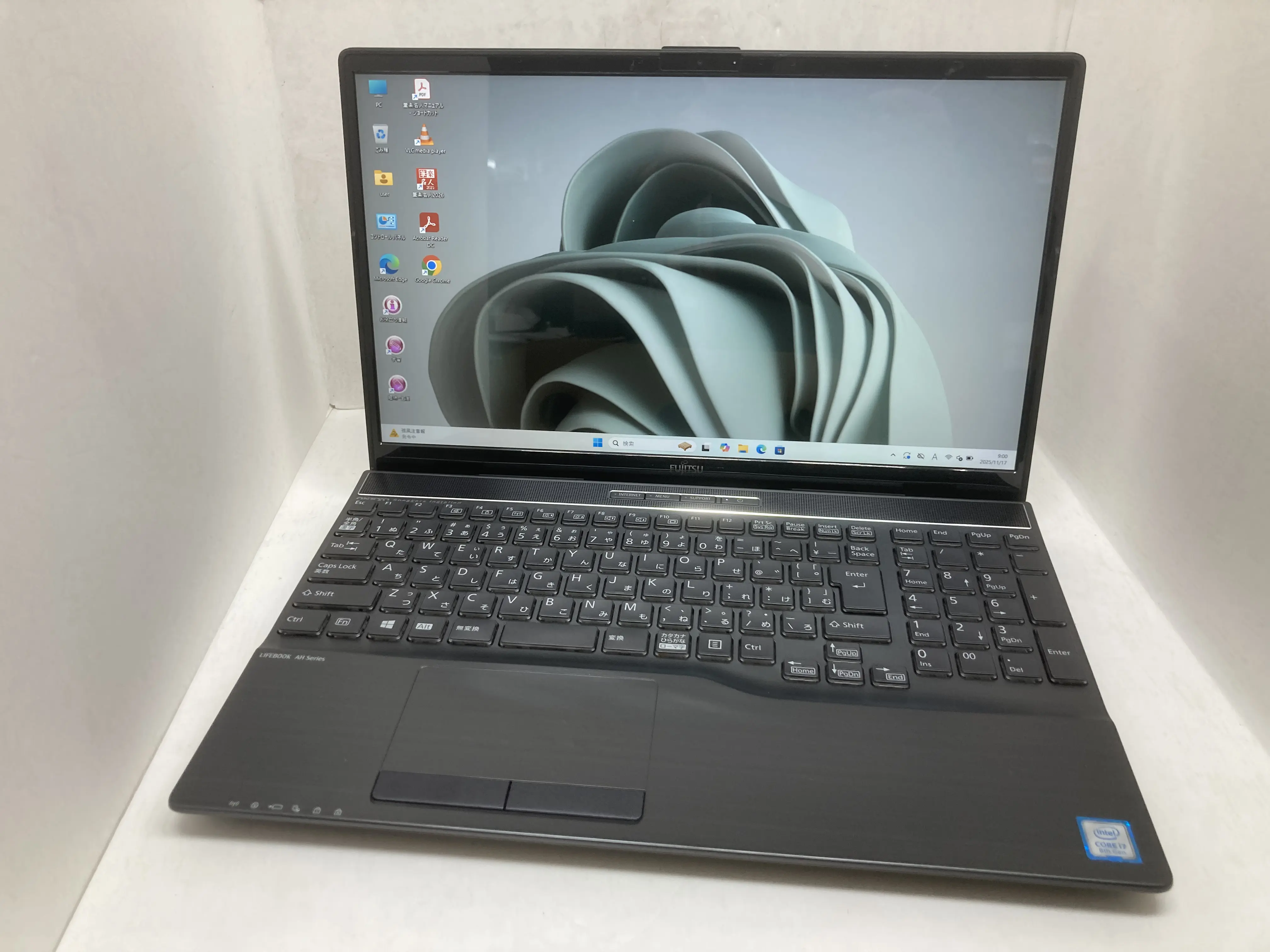 FUJITSU LIFEBOOK AH53/D3（第8世代Corei7）