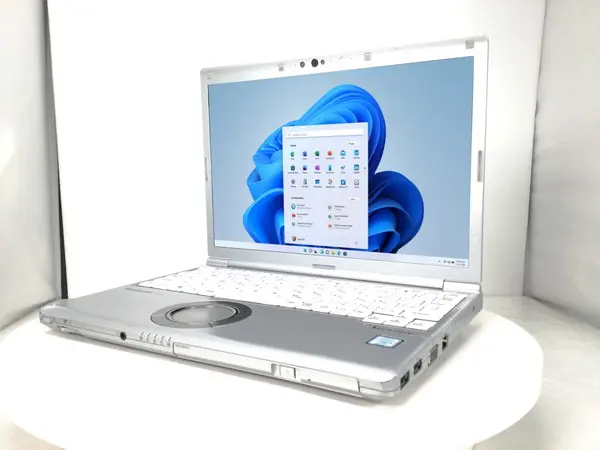 Panasonic Let'snote CF-SV8（第8世代CPU）