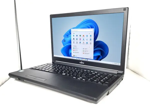 富士通 LIFEBOOK A579/A（第8世代CPU）