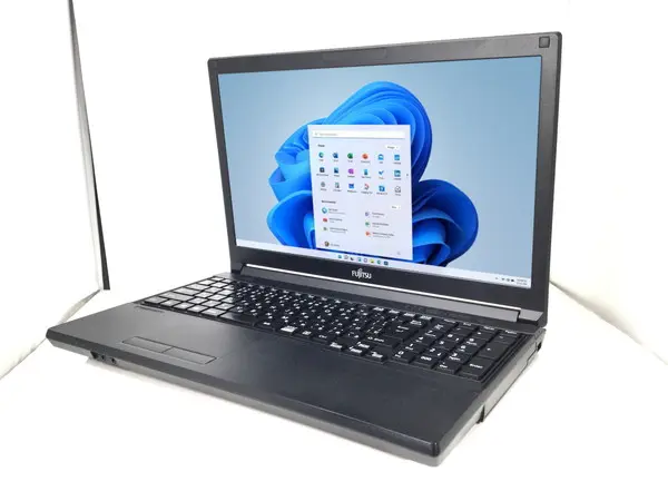 富士通 LIFEBOOK A579/A（第8世代CPU）