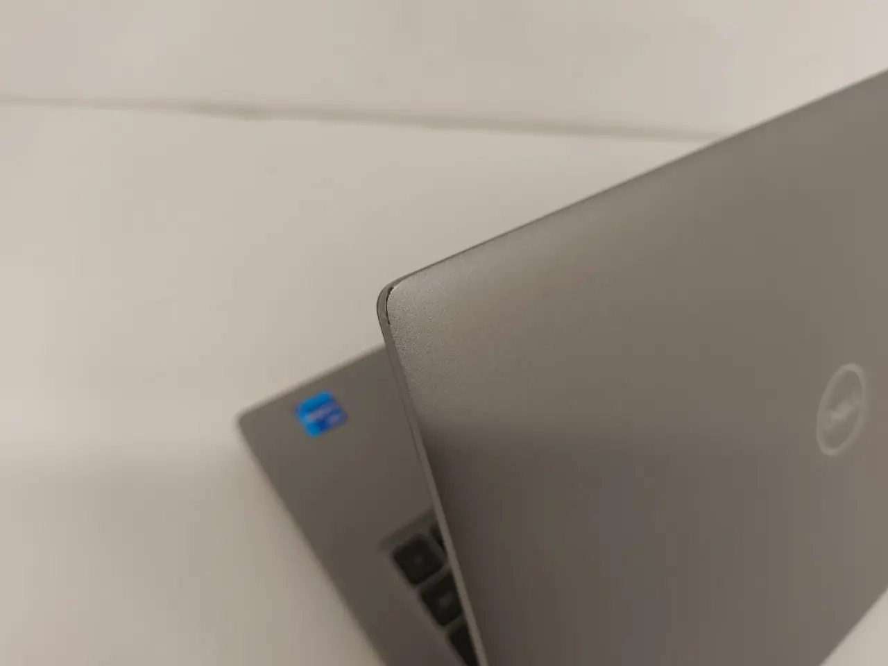Latitude 5320(CPU： Core i7 1185G7 1.8GHz/メモリ：16GB/SSD