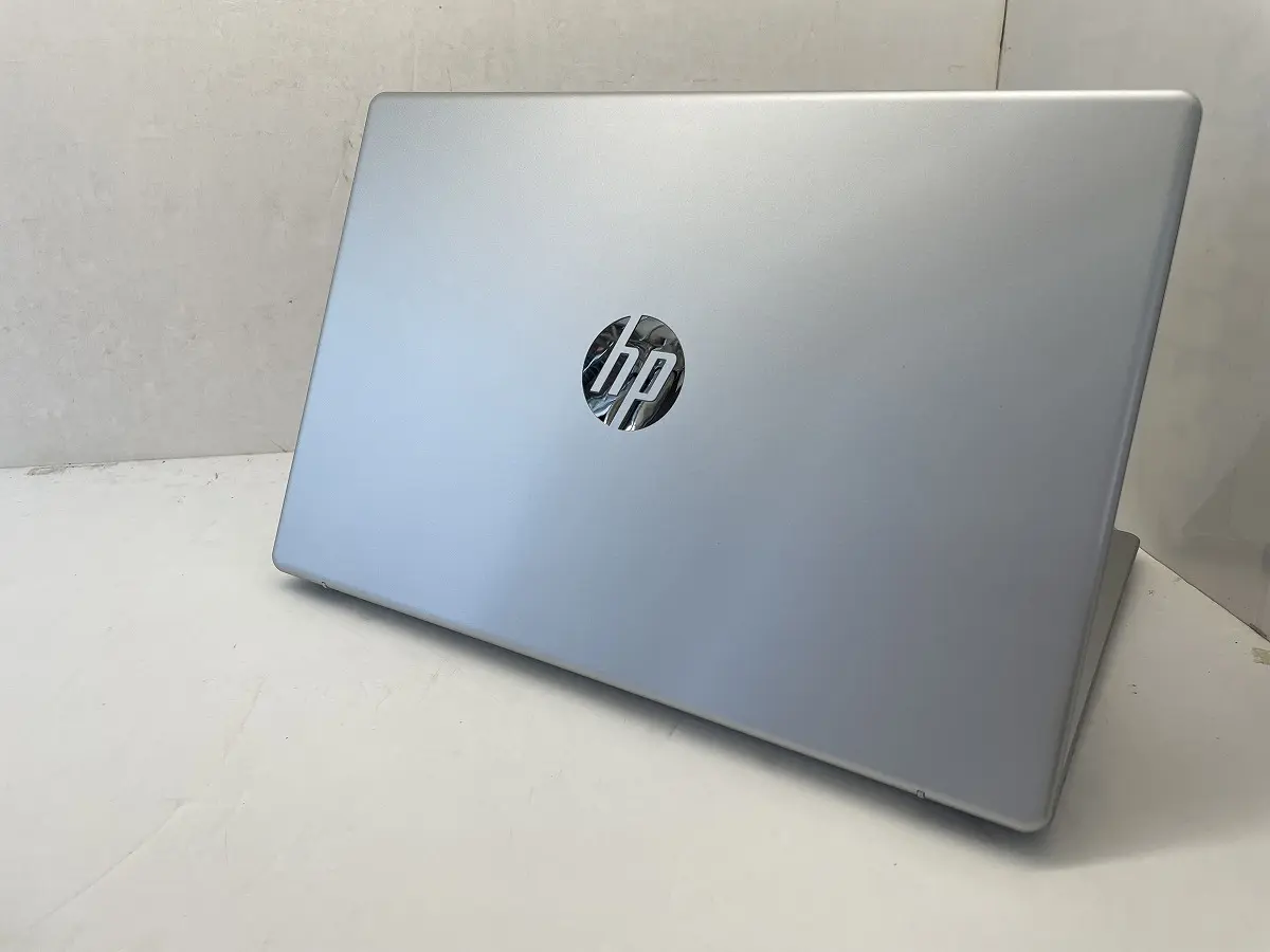 HP Laptop14-em0005AU(CPU：Ryzen 5 7530U 2.0GHz/メモリ：16GB