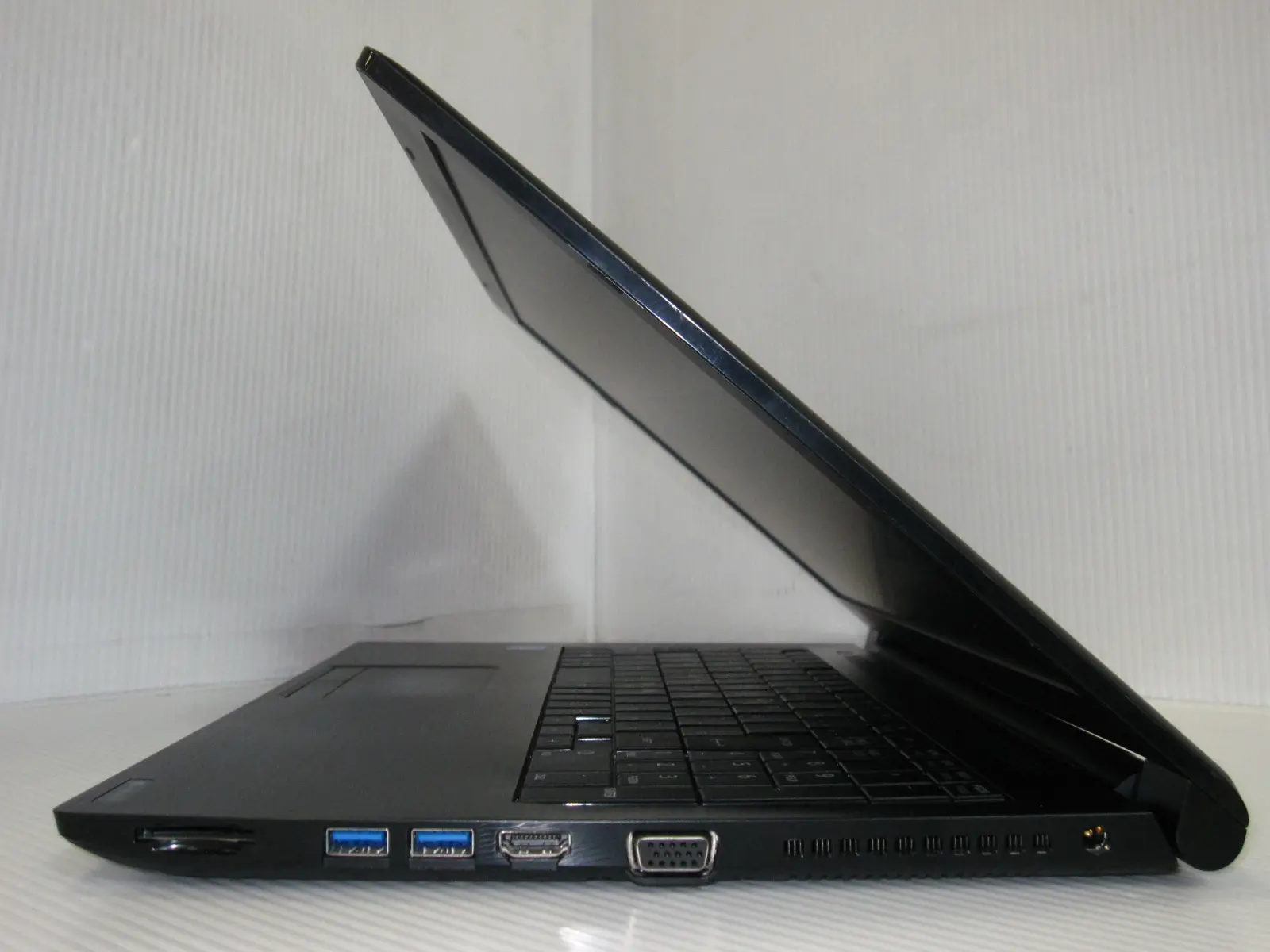 TOSHIBA dynabook B45/D 第6世代ノートPC