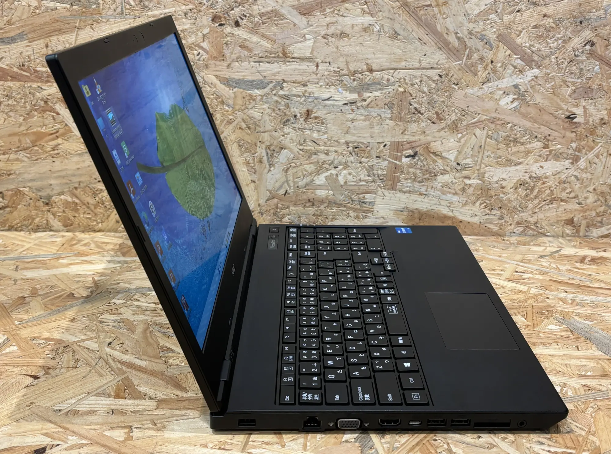 NEC VersaPro VKT42/X-B(CPU：Core i5 1135G7 2.4GHz/メモリ