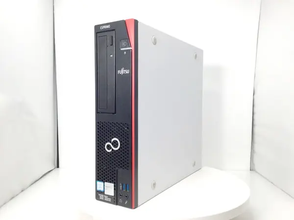 富士通 ESPRIMO D588/V（第8世代CPU）