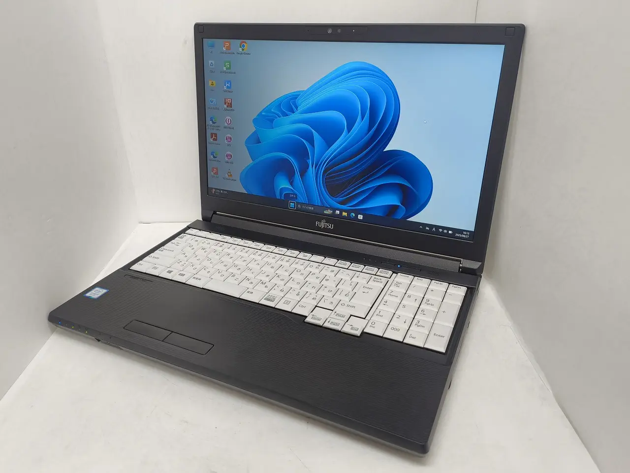 FUJITSU LIFEBOOK A579/A (第8世代Corei5）