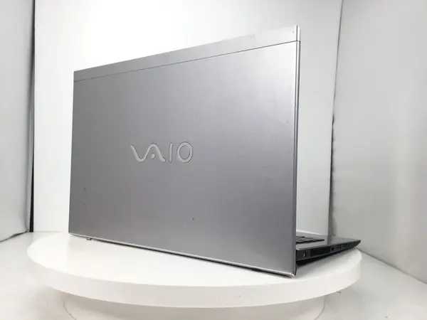 Sony VAIO Pro PG VJPG11シルバー VAIO Pro PG VJPG11 (訳あり)(CPU：Core i5 8250U 1.6GHz/メモリ：8GB