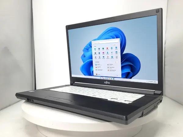 富士通 LIFEBOOK A579/B（第8世代CPU）