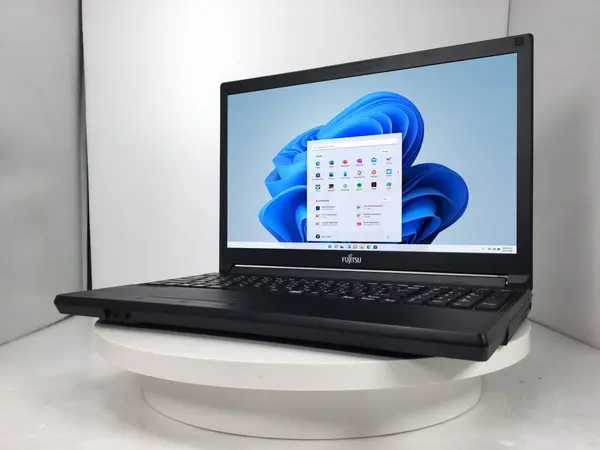 富士通 LIFEBOOK A5510/D（第10世代CPU）