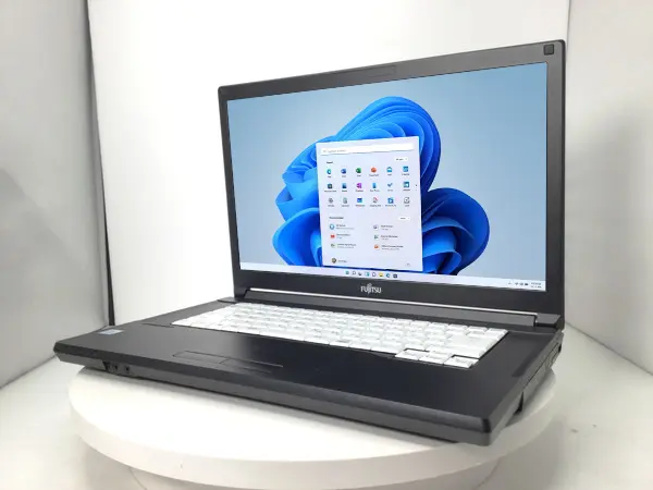 富士通 LIFEBOOK A579/B（第8世代CPU）