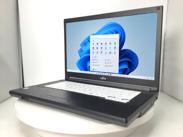 富士通 LIFEBOOK A579/B（第8世代CPU）