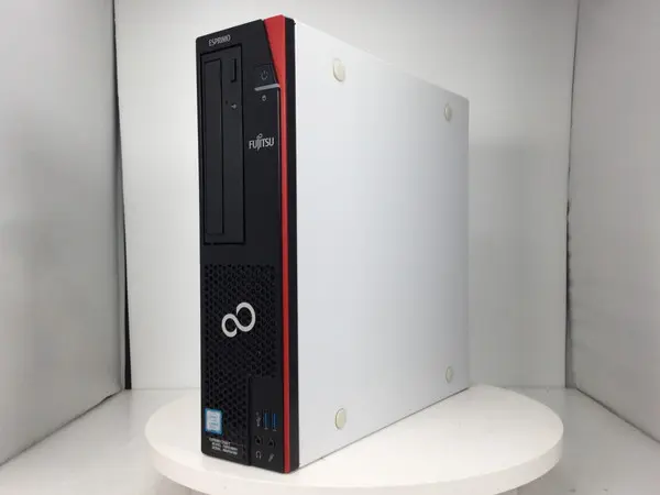 富士通 ESPRIMO D588/T（第8世代CPU）