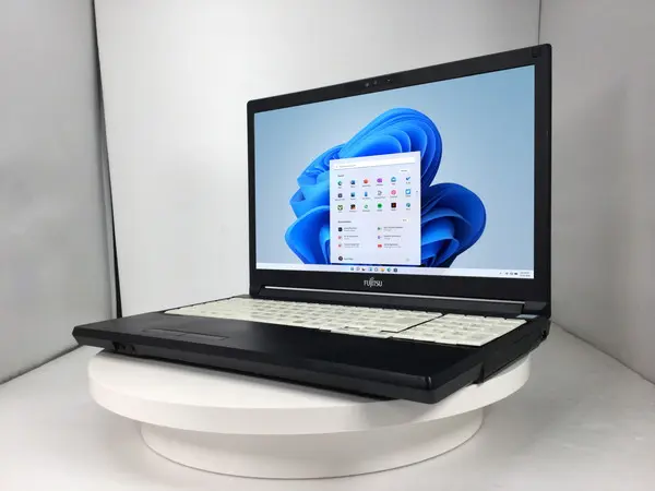 富士通 LIFEBOOK A579/A（第8世代CPU）