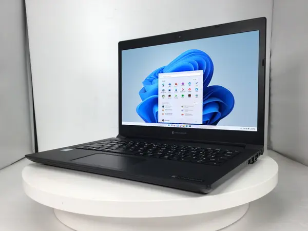 Dynabook dynabook S73/DN（第8世代CPU）