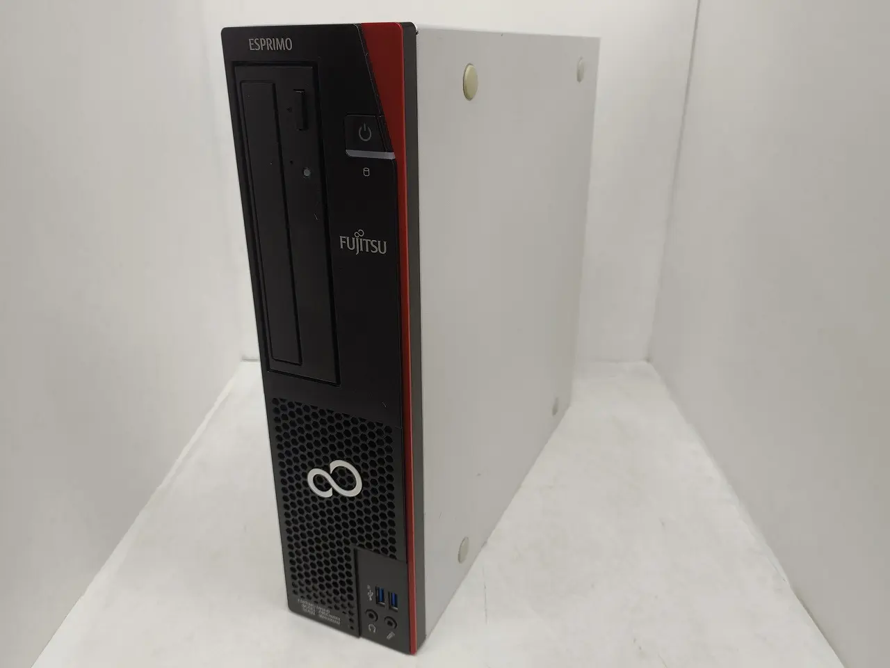 FUJITSU ESPRIMO D958/B（第8世代Corei5）